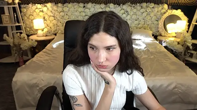 BabyFlowerr Chat XXX in diretta