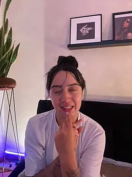 EmmyEvans1 Chat XXX live