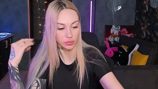 BlckmirrorrのライブXXXチャット