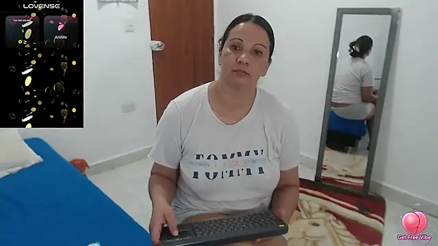 دردشة Laura_fox1 الجنسية المباشرة