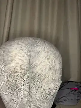 Arab-mimi's Live XXX Chat