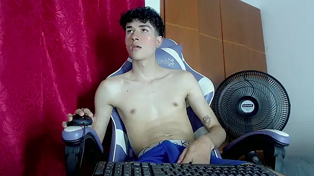 Czat XXX na żywo – Johnny_cagee_