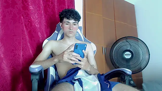 Chatroom XXX en direct de Johnny_cagee_