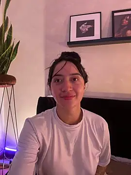 EmmyEvans1 Chat XXX live