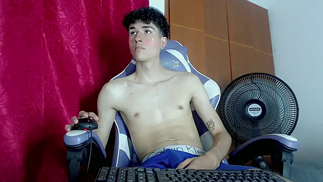 Johnny_cagee_ Webcamshow