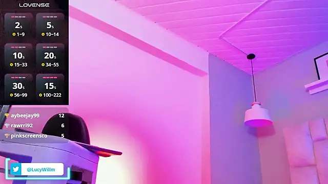 Chat XXX en directo de Lucy_Williiams