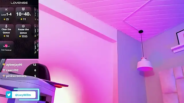 Lucy_Williiams' Live XXX Chat