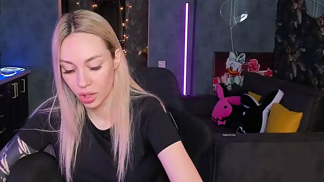 Blckmirrorr élő XXX-chatje