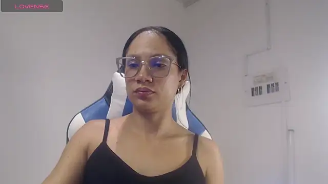 KittyKardyのライブXXXチャット