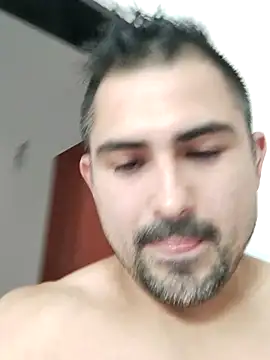 Chat XXX ao vivo de Bradd_32