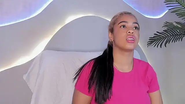 Chatroom XXX en direct de CannelaSmith