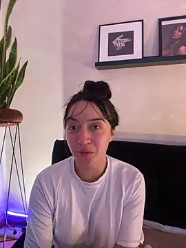 Chat XXX en directo de EmmyEvans1