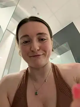 Chat XXX en directo de BustyBonnieUK