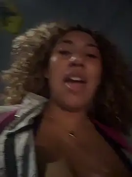 แชท XXX สดของ lauraltt