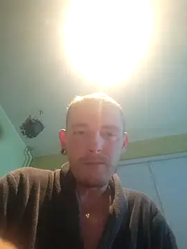 piercingpik's Live XXX Chat