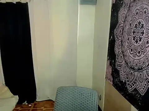 Lou_heart: онлайн-секс-чат