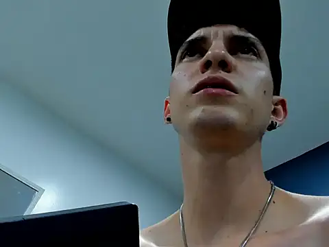 Jheampiiero's Live XXX Chat