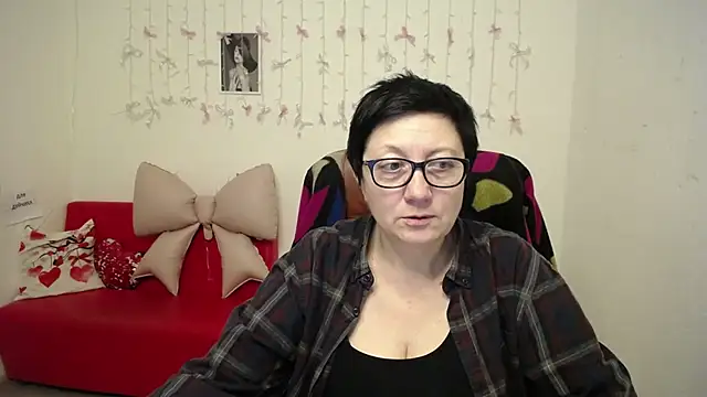 EmilyL0ve – Naživo XXX chat