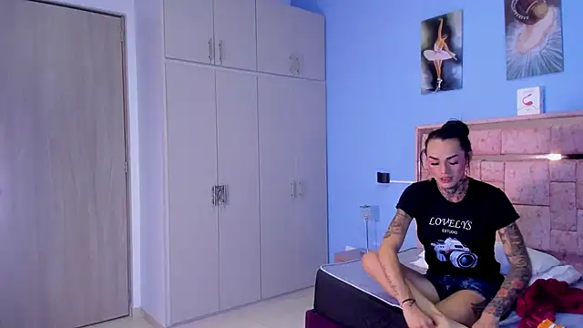 isabela-nix Show in webcam