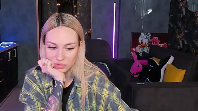 Онлайн чат XXX Blckmirrorr