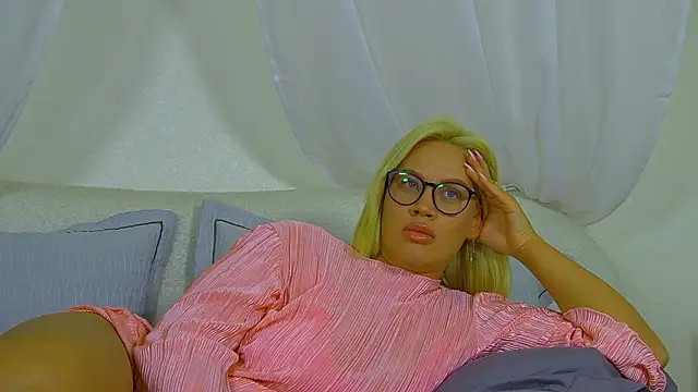 Chatroom XXX en direct de MariaNeumann