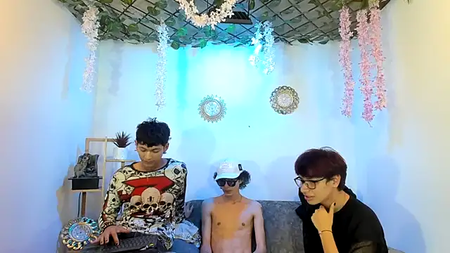 Bastian_boyshot77: онлайн-секс-чат