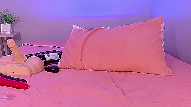 cutepetitee's Live XXX Chat