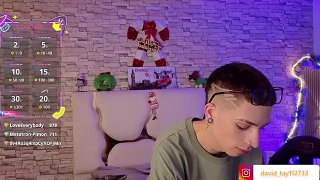 Chat XXX en directo de boyfox_tay