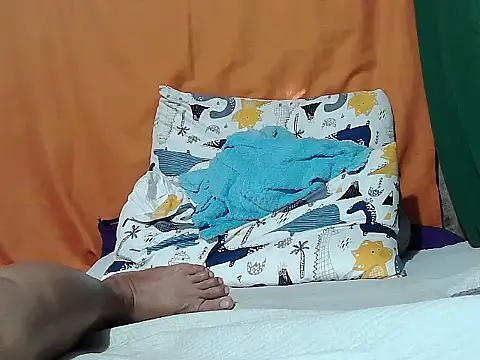 Mari_fvcks Show in webcam