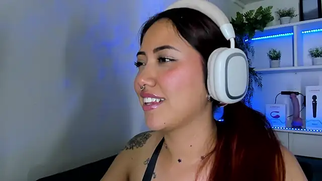 Онлайн чат XXX Saelivrae