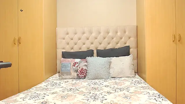 TyraBanks_1のライブXXXチャット