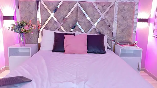 Liaevans__ Adlı Modelin Canlı XXX Sohbeti