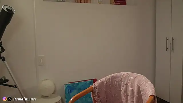 Онлайн чат XXX Theirismuse