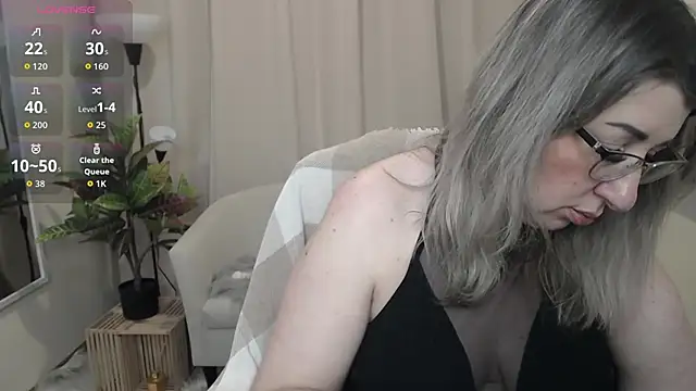 KKMimiKK élő XXX-chatje