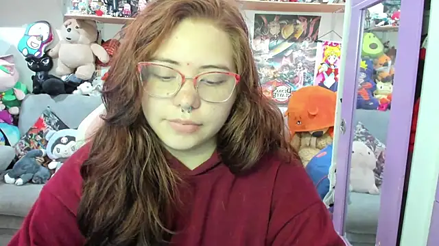 Онлайн чат XXX soficammy