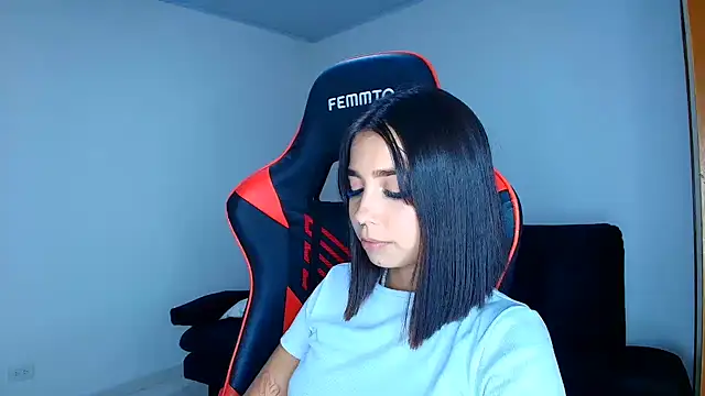 Rousse_violett Chat XXX live