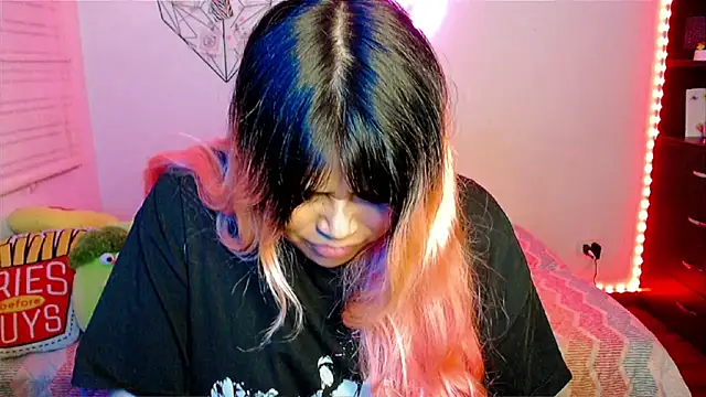 دردشة EllieMoonX الجنسية المباشرة