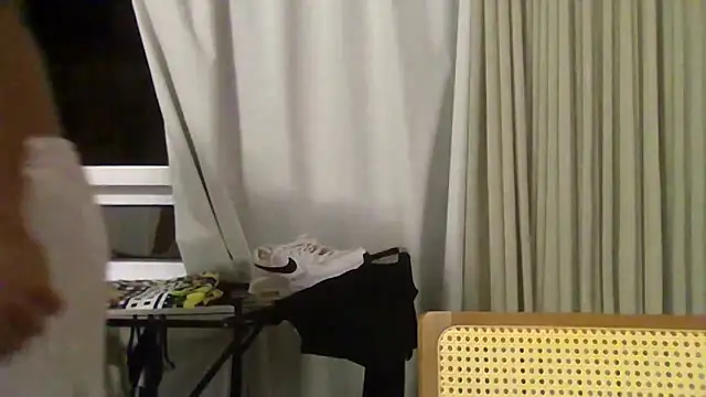 JUNINHOLEKEJR's Live XXX Chat