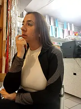 Chat +18 de Mia_Novikov ao vivo