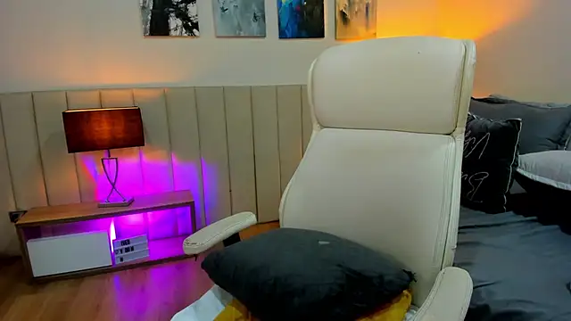 DaniRousse 现场XXX聊天