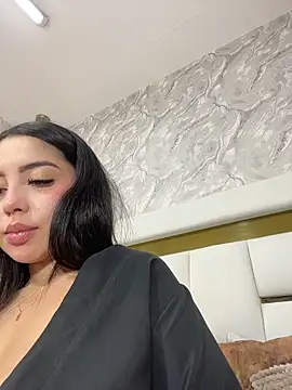 MiaFarkash Adlı Modelin Canlı XXX Sohbeti