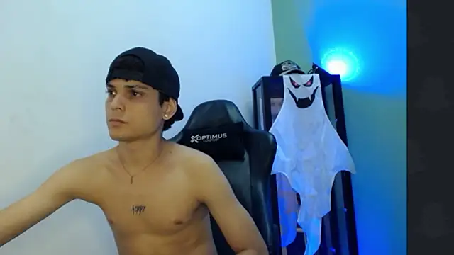 dilan_hott_'s Live XXX Chat