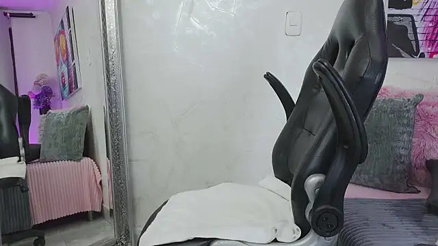 แชท XXX สดของ andre-baker