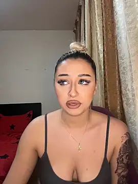 Kylie_One 라이브 XXX 채팅