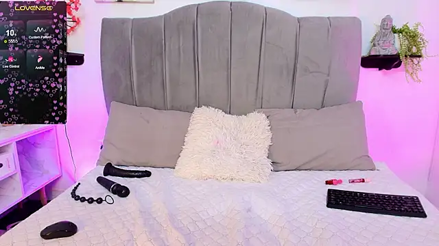 Maddy__Jones: онлайн-секс-чат