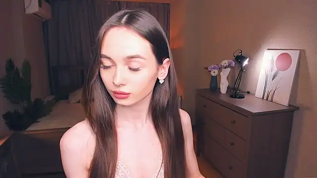 YvonneRobes Chat XXX live