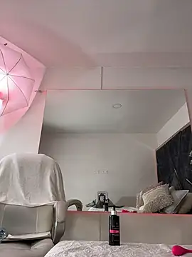 Chat +18 de Chloe_Connor ao vivo