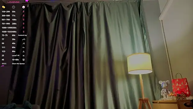 Chat +18 de MarieRoooD ao vivo