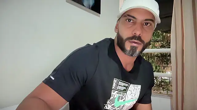 romeolovedark's Live XXX Chat