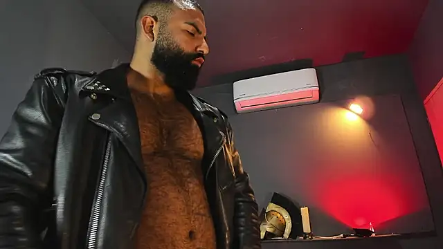 دردشة BeardAndrew الجنسية المباشرة